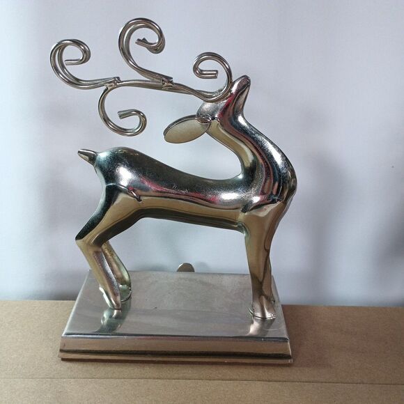 Pair of Silver Reindeer Stocking Holders – Mantelpiece Christmas Decor – Metal - Picture 5 of 10